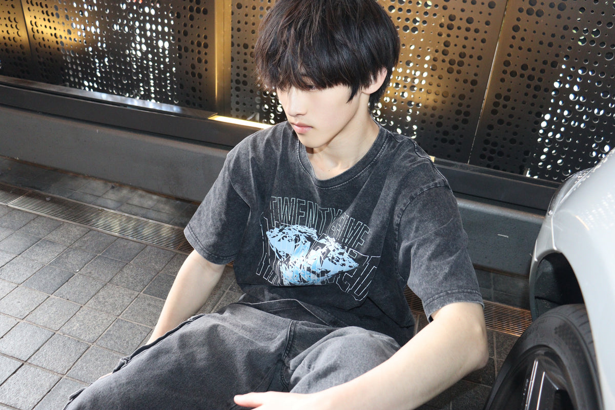 Diamond black washed tee